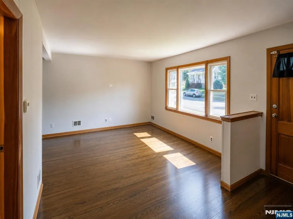 432 Hamilton Place Hackensack, NJ 07601