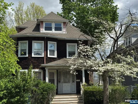 116 Clinton Place