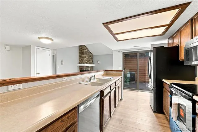 6242 Willow Lane Boulder, CO 80301