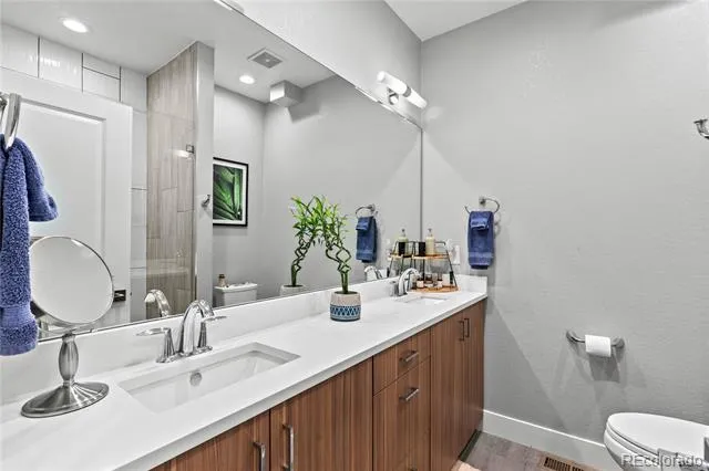 1906 W 38th Avenue Denver, CO 80211