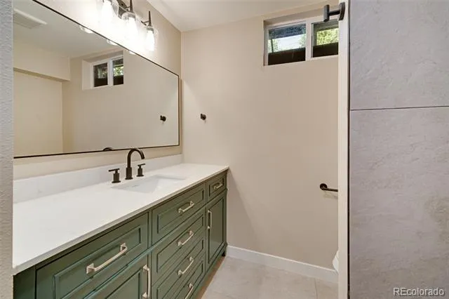 6930 Alan Drive Denver, CO 80221