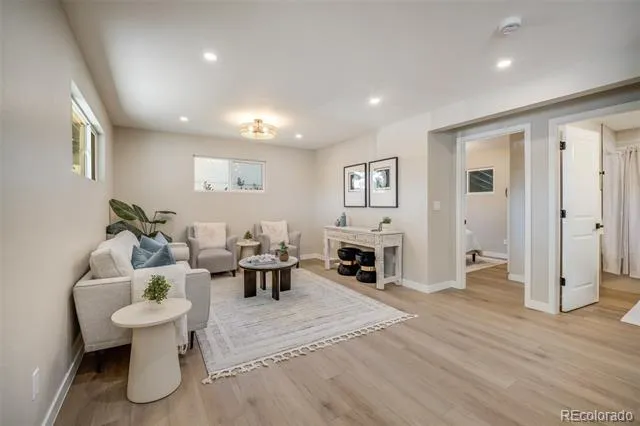 6930 Alan Drive Denver, CO 80221