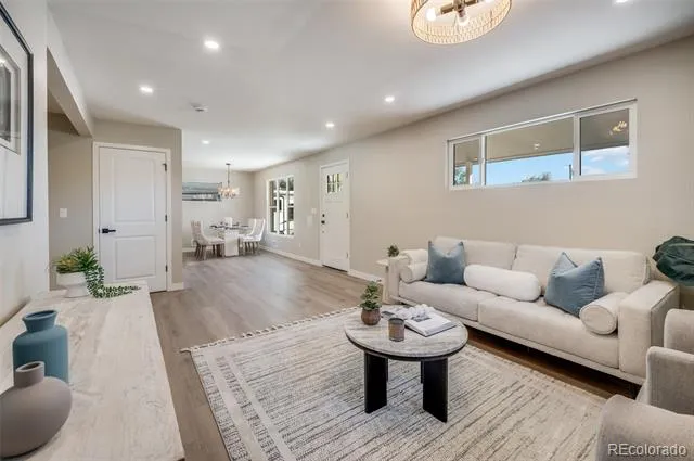 6930 Alan Drive Denver, CO 80221