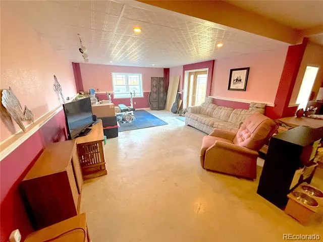 242 E Blarney Stone Road Howard, CO 81233