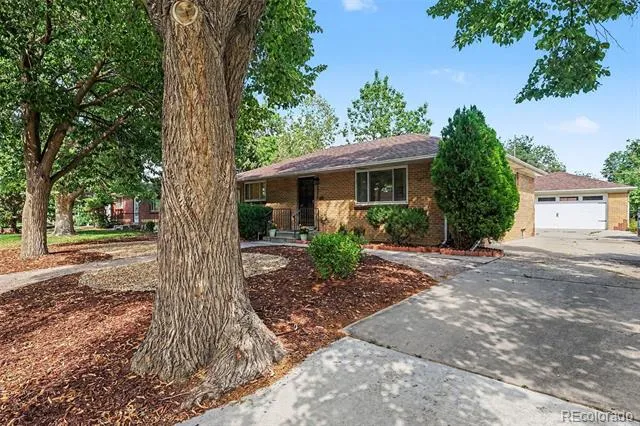 2370 Kingston Street Aurora, CO 80010