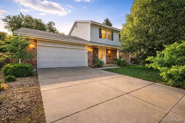 1341 S Blackhawk Way Aurora, CO 80012