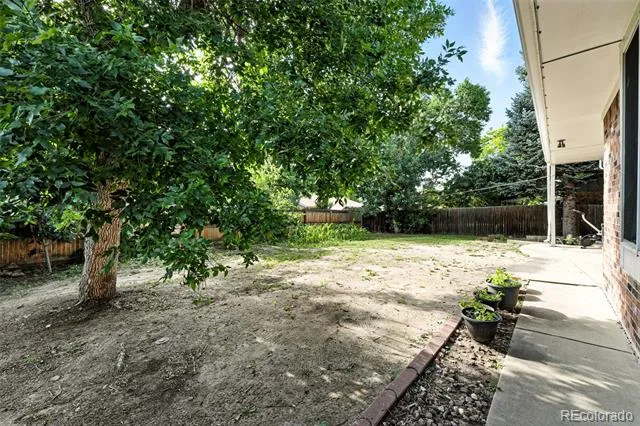 1341 S Blackhawk Way Aurora, CO 80012