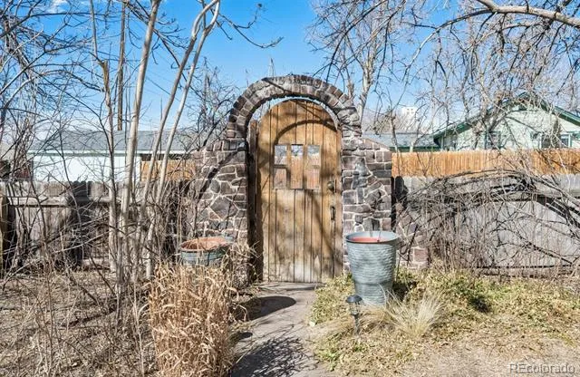4047 Madison Street Denver, CO 80216