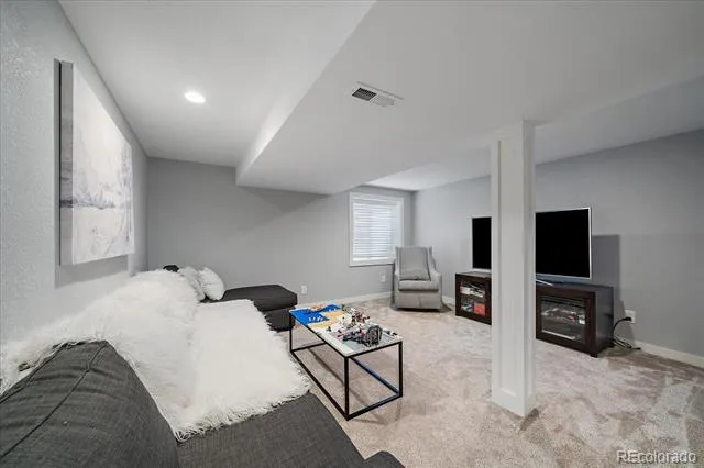 12 Willow Oak Littleton, CO 80127