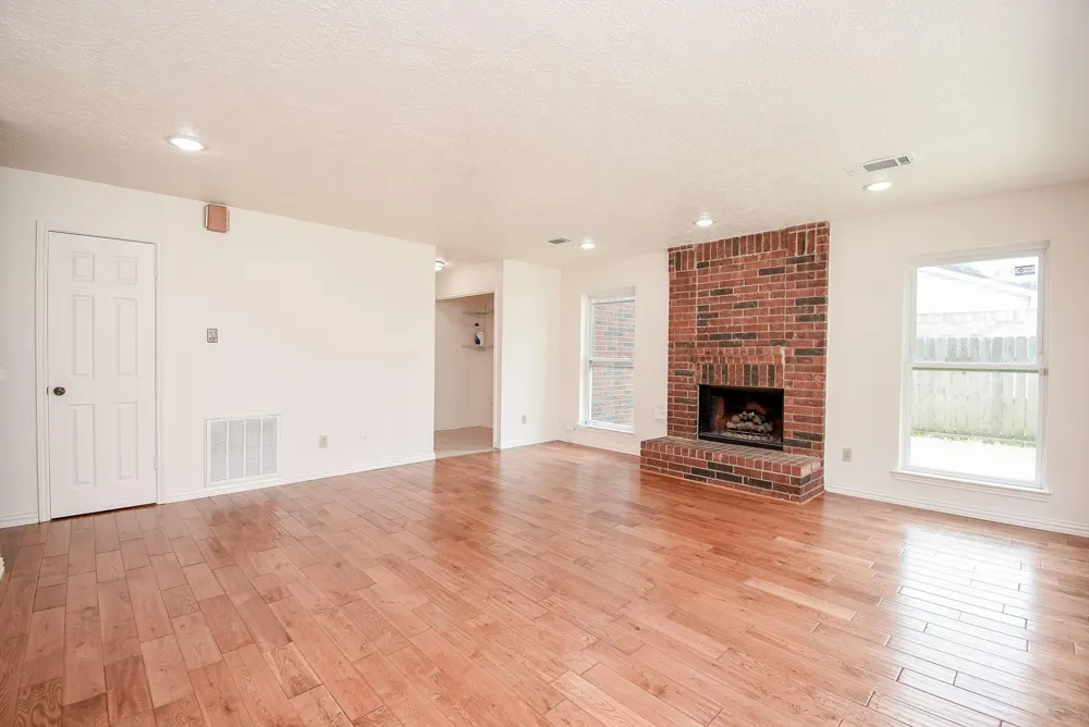 1201 Wildwood Drive Deer Park, TX 77536