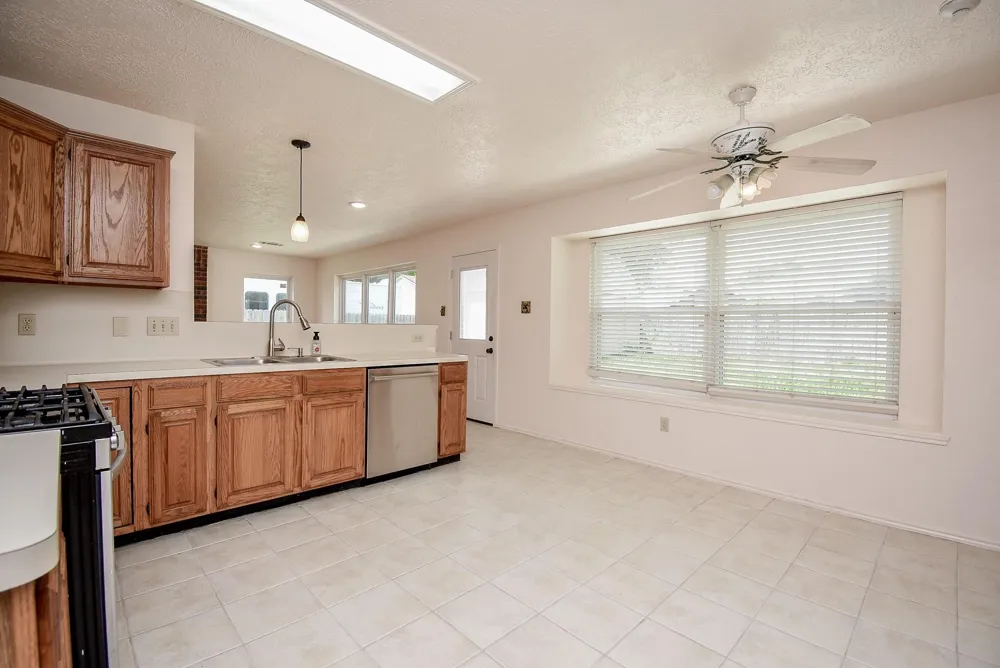 1201 Wildwood Drive Deer Park, TX 77536