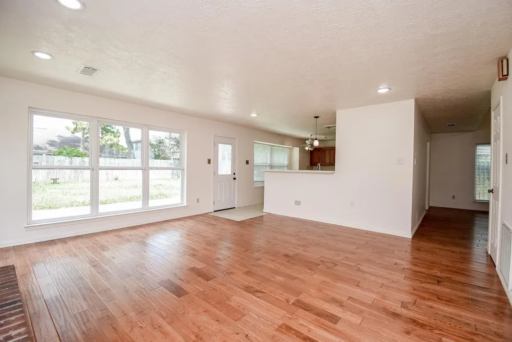 1201 Wildwood Drive Deer Park, TX 77536
