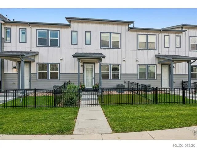 2865 Bear Springs Circle Longmont, CO 80503