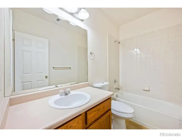 426 Heritage Lane Johnstown, CO 80534