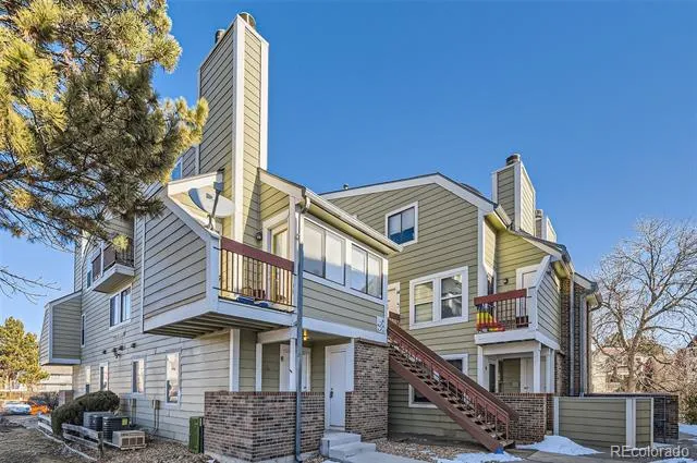 932 S Dearborn #8 Aurora, CO 80012