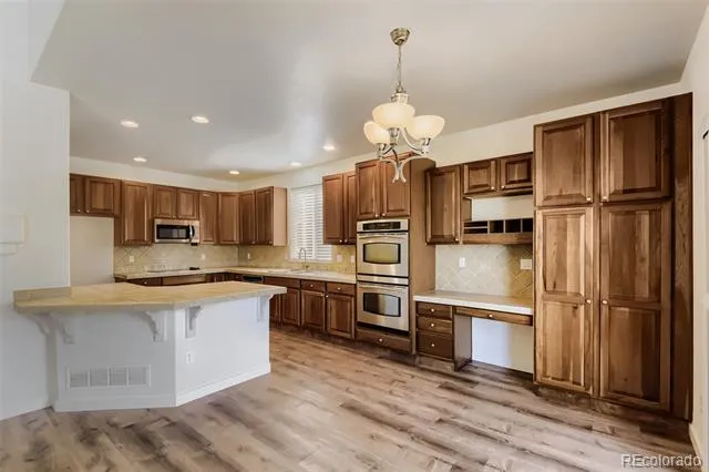 10805 Hickory Ridge Street Highlands Ranch, CO 80126