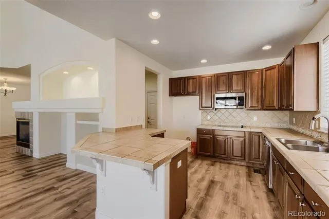 10805 Hickory Ridge Street Highlands Ranch, CO 80126