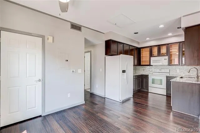 2723 Roslyn Street Denver, CO 80238