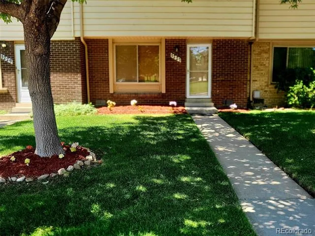 1227 S Uvalda Street Aurora, CO 80012