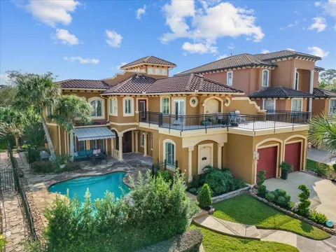 541 Villa Drive