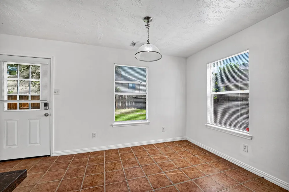 4403 Sprangletop Avenue Baytown, TX 77521