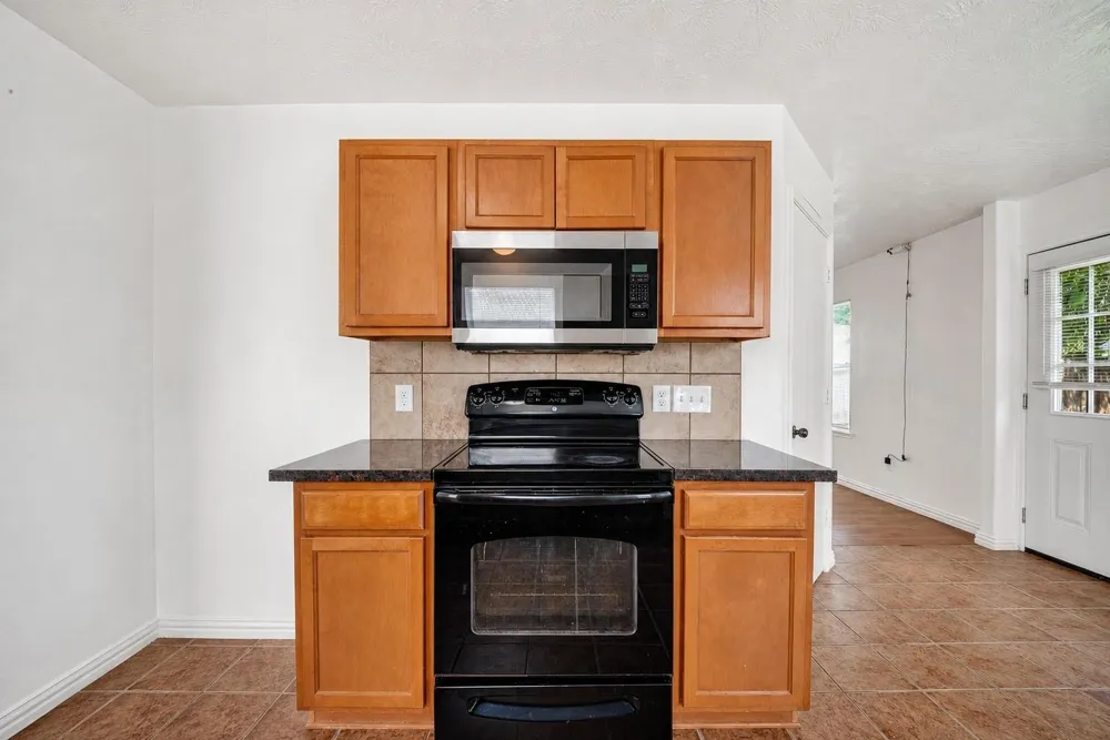 4403 Sprangletop Avenue Baytown, TX 77521