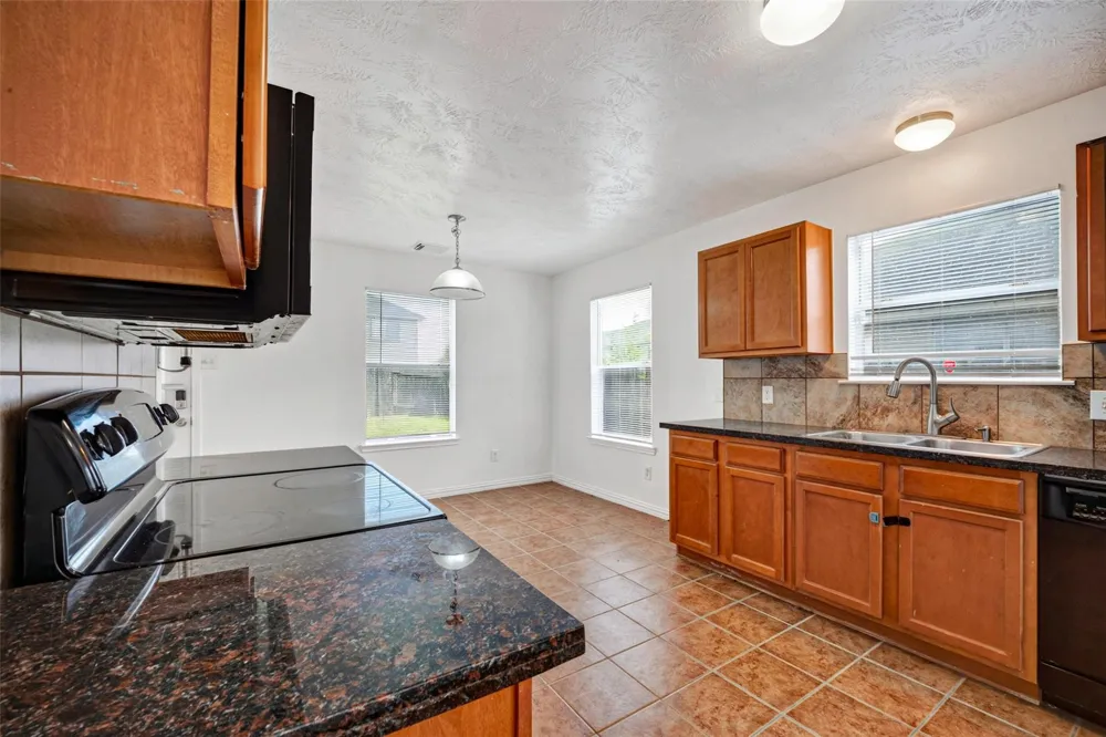 4403 Sprangletop Avenue Baytown, TX 77521