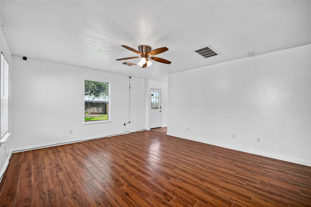 4403 Sprangletop Avenue Baytown, TX 77521
