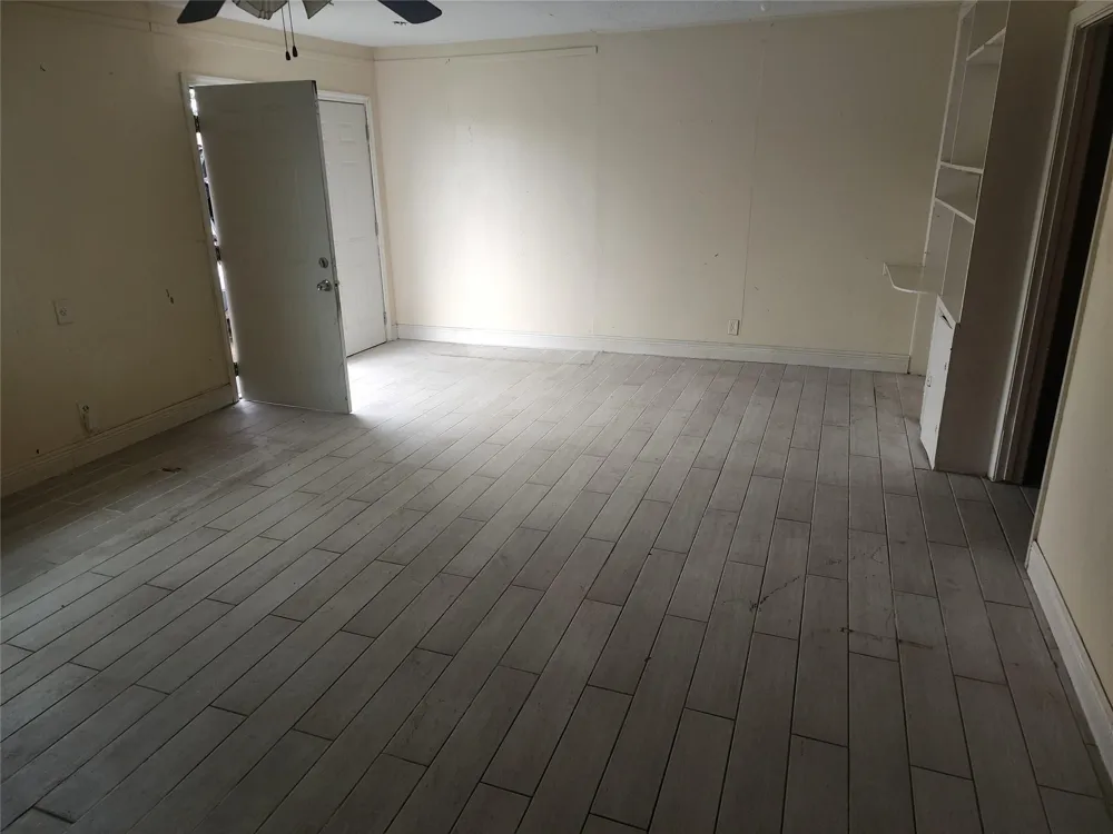 937 Vivian Avenue Pasadena, TX 77506