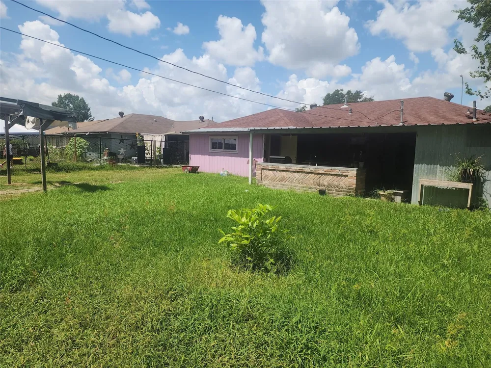 937 Vivian Avenue Pasadena, TX 77506