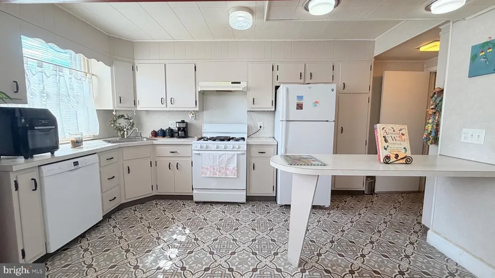 2112 PRINCETON AVENUE Philadelphia, PA 19149