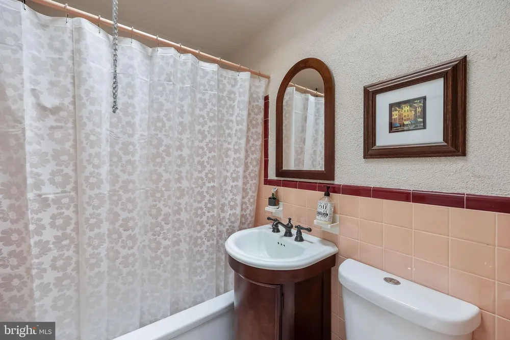 2112 PRINCETON AVENUE Philadelphia, PA 19149
