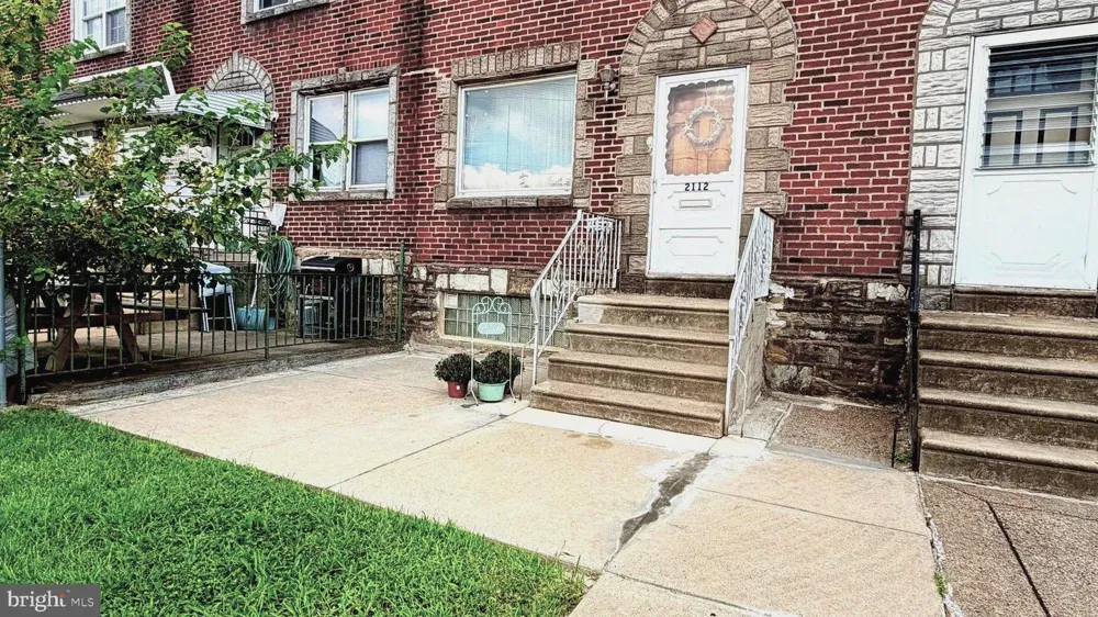 2112 PRINCETON AVENUE Philadelphia, PA 19149