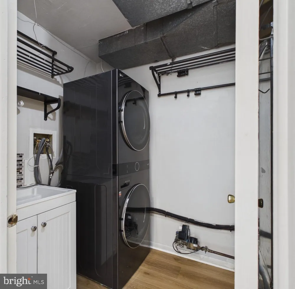 2108 APPLETREE STREET Philadelphia, PA 19103