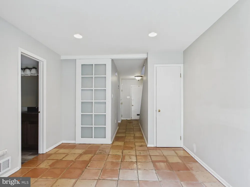 2108 APPLETREE STREET Philadelphia, PA 19103