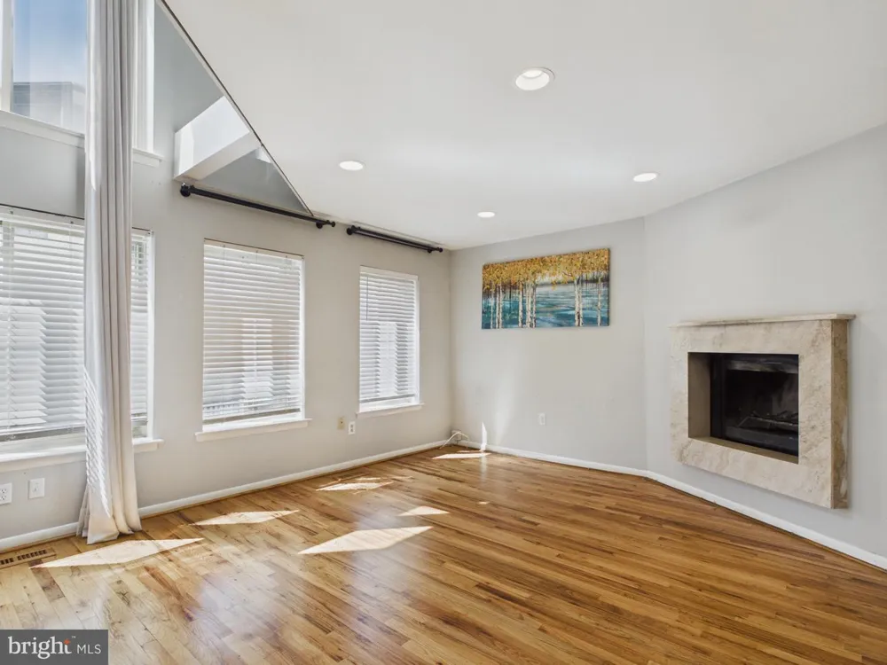 2108 APPLETREE STREET Philadelphia, PA 19103