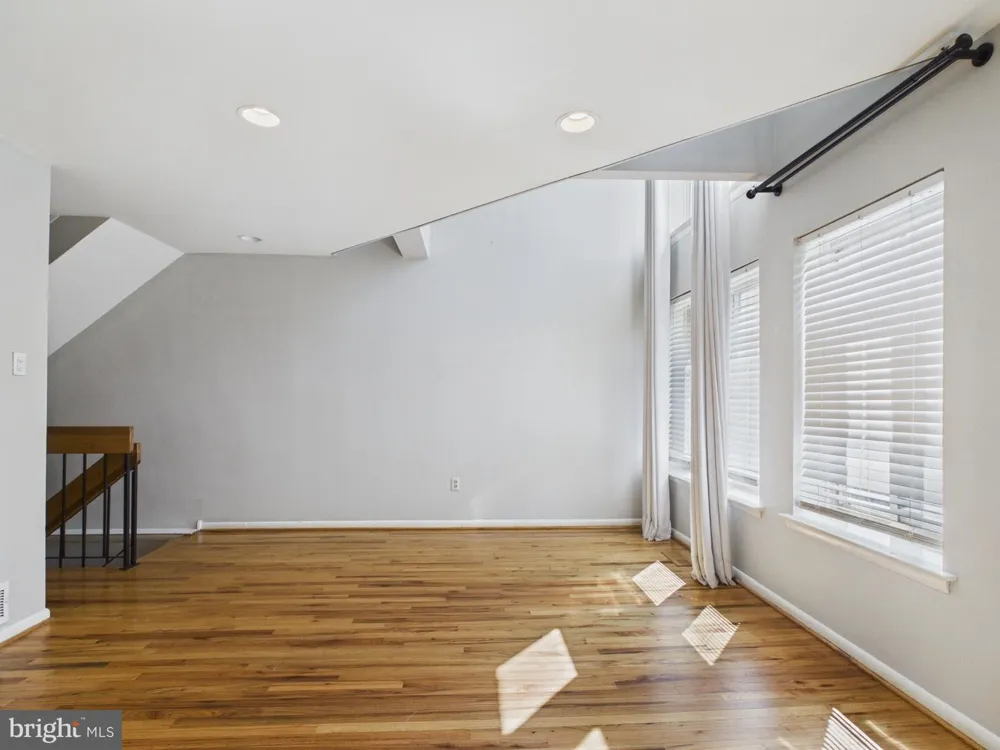 2108 APPLETREE STREET Philadelphia, PA 19103