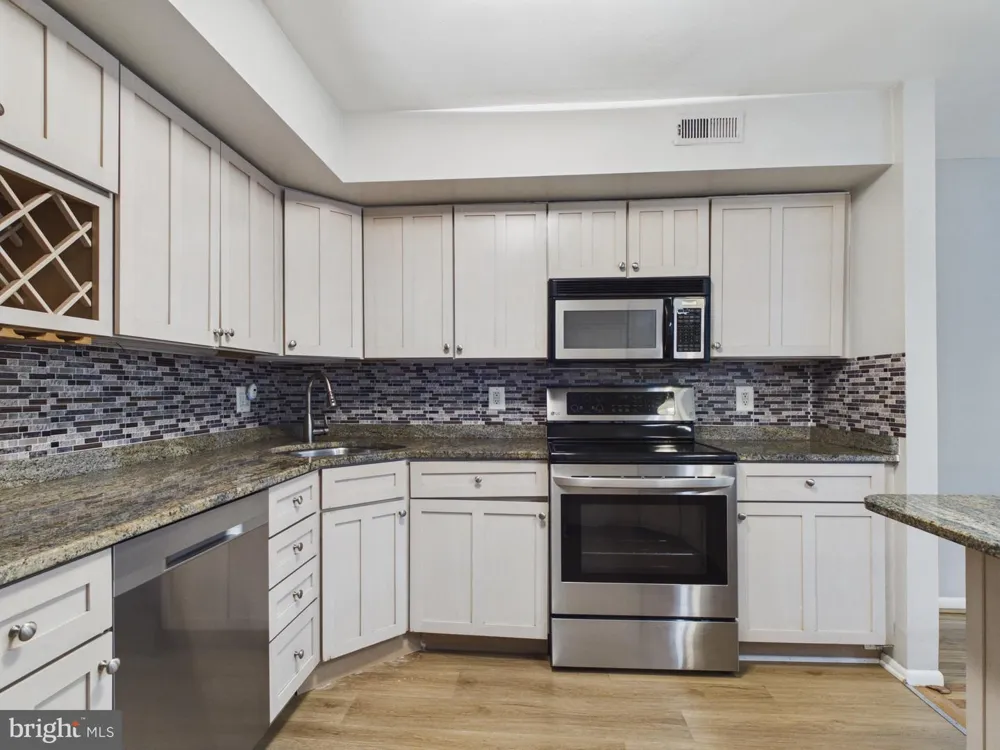 2108 APPLETREE STREET Philadelphia, PA 19103