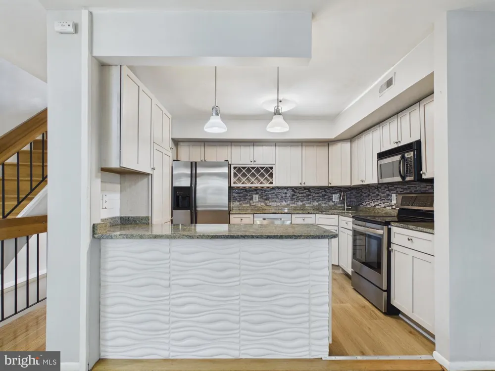 2108 APPLETREE STREET Philadelphia, PA 19103