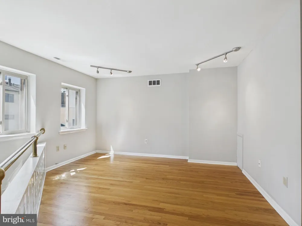 2108 APPLETREE STREET Philadelphia, PA 19103