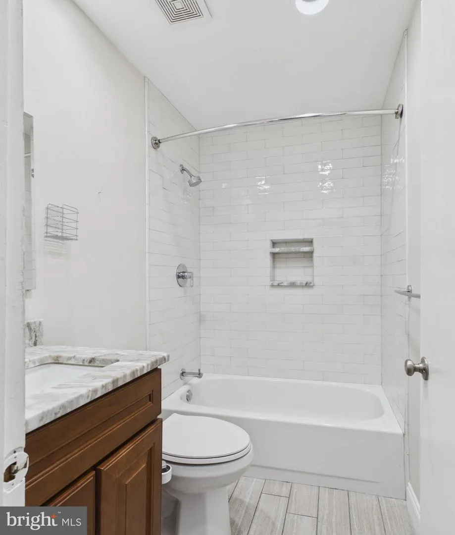 2108 APPLETREE STREET Philadelphia, PA 19103