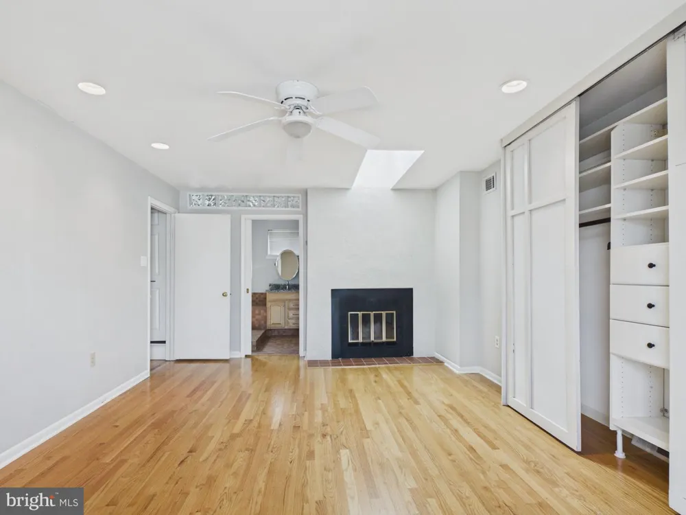 2108 APPLETREE STREET Philadelphia, PA 19103