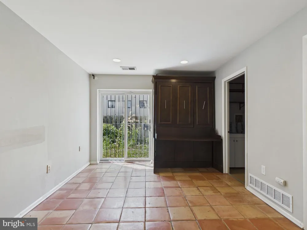 2108 APPLETREE STREET Philadelphia, PA 19103
