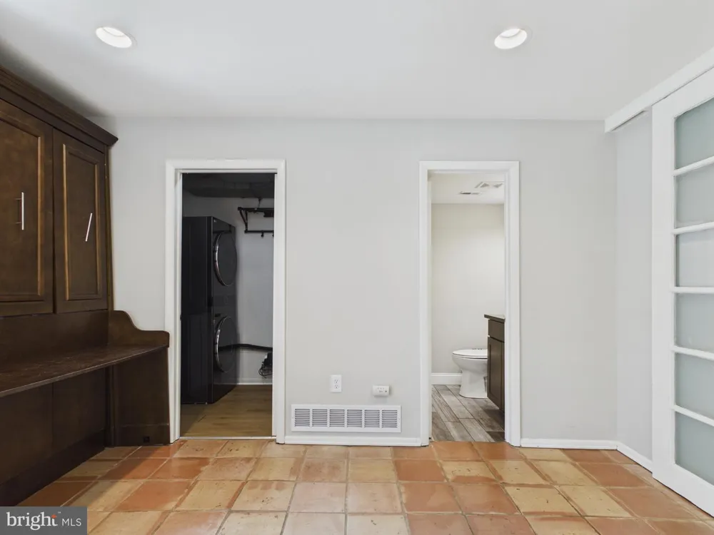 2108 APPLETREE STREET Philadelphia, PA 19103