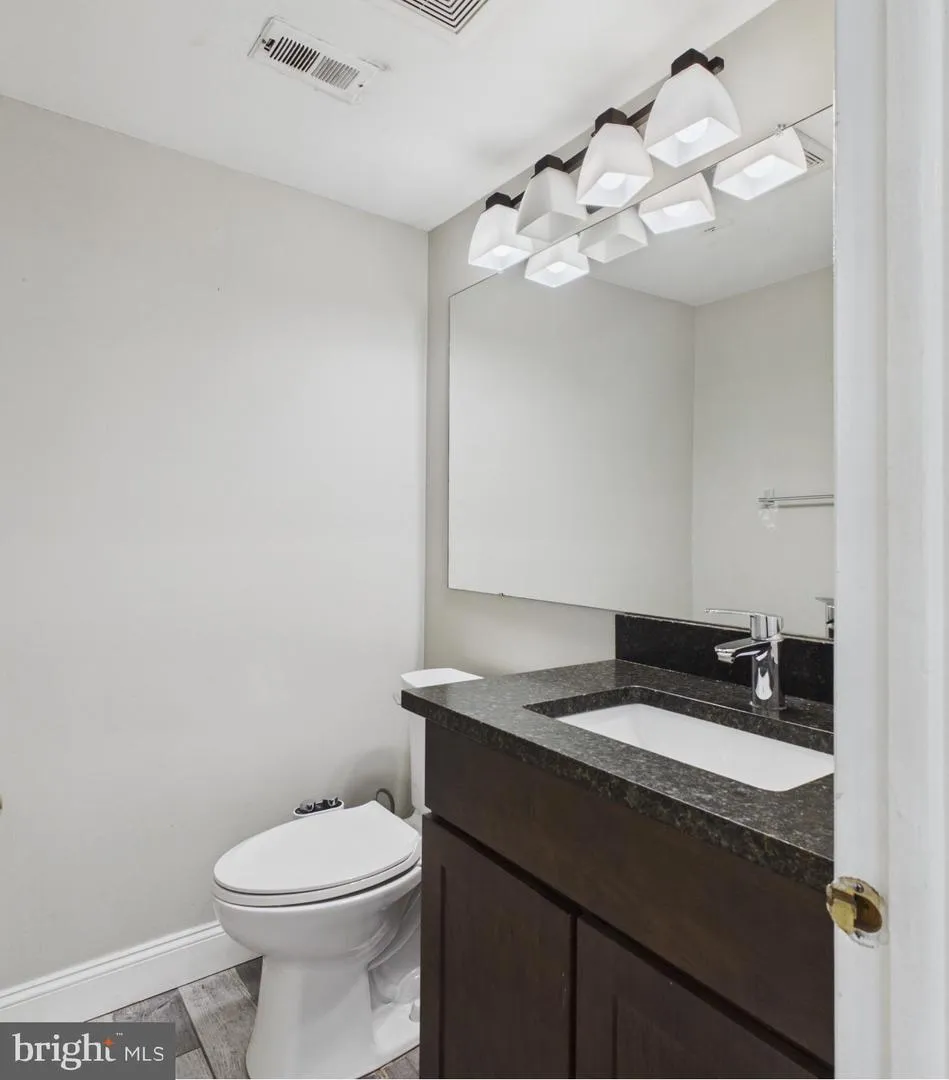2108 APPLETREE STREET Philadelphia, PA 19103