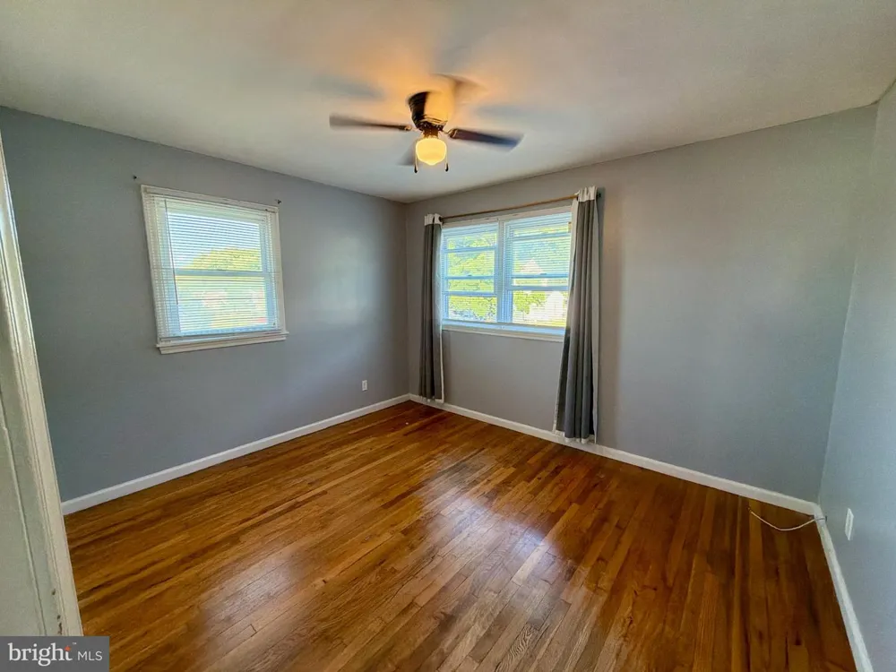 18 AQUILLA AVENUE New Castle, DE 19720