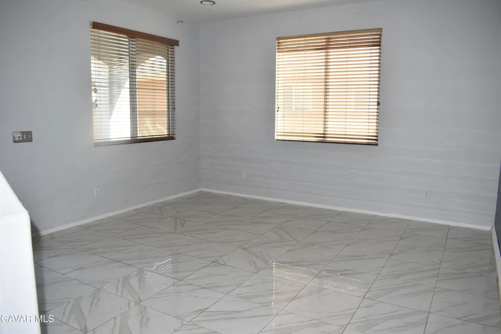 43033 Carpenter Drive Lancaster, CA 93535