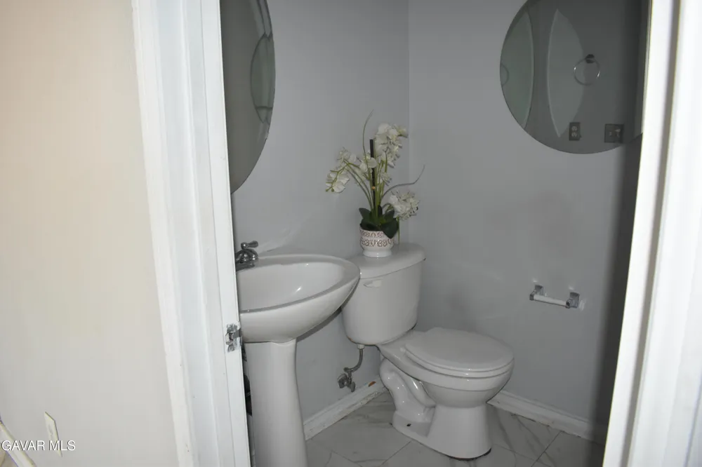43033 Carpenter Drive Lancaster, CA 93535