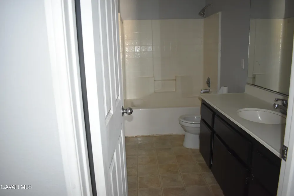 43033 Carpenter Drive Lancaster, CA 93535