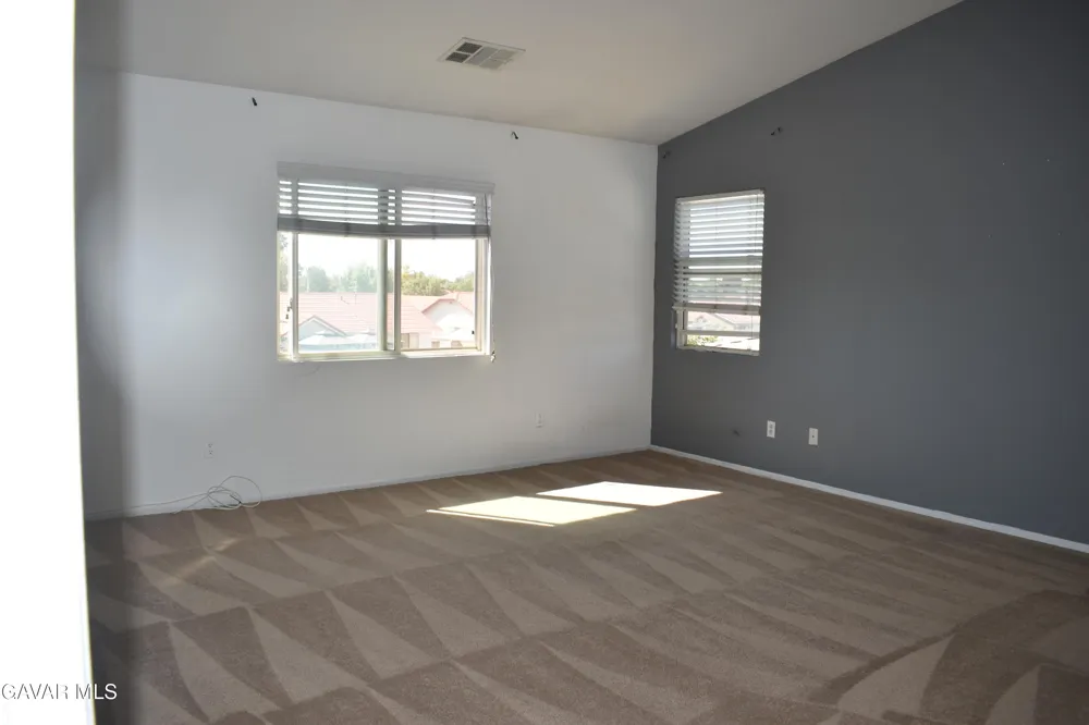 43033 Carpenter Drive Lancaster, CA 93535